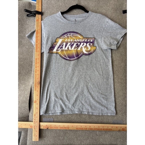 NBA Los Angeles Lakers LeBron James Size Small T-shirt - Picture 1 of 10
